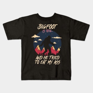 Bigfoot is real Kids T-Shirt